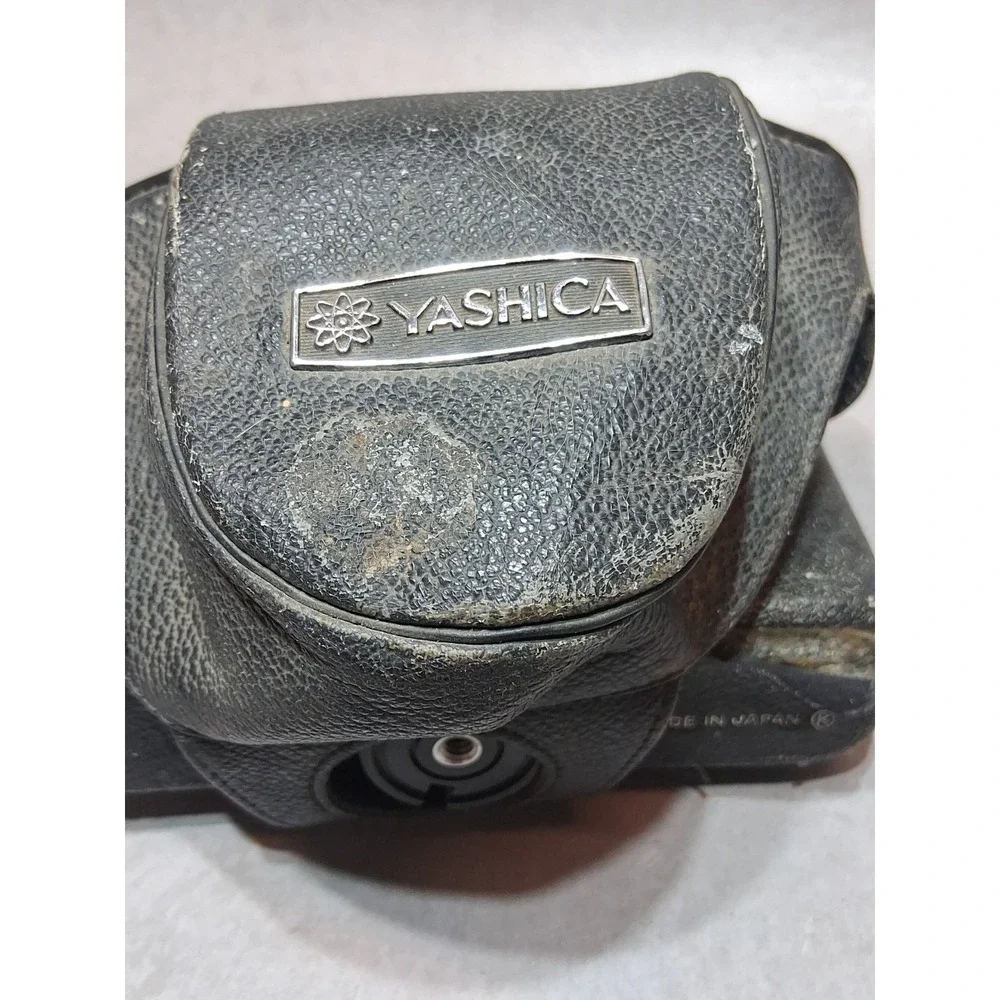 Yashica Electro 35 GSN 35mm Rangefinder Film Camera FOR PARTS OR REPAIR